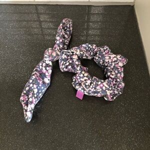 RARE Ivivva by Lululemon girl’s hair scrunchie